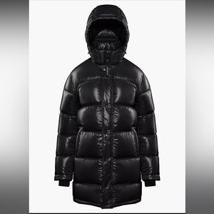 Aritzia super puff mid shiny